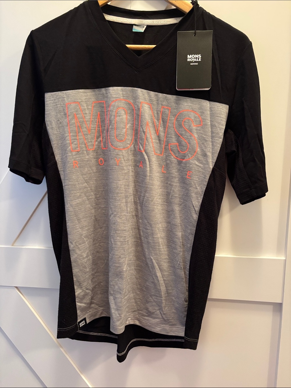 Mons Royale Women's Black and Gray Short Sleeve Marino Wool Tee